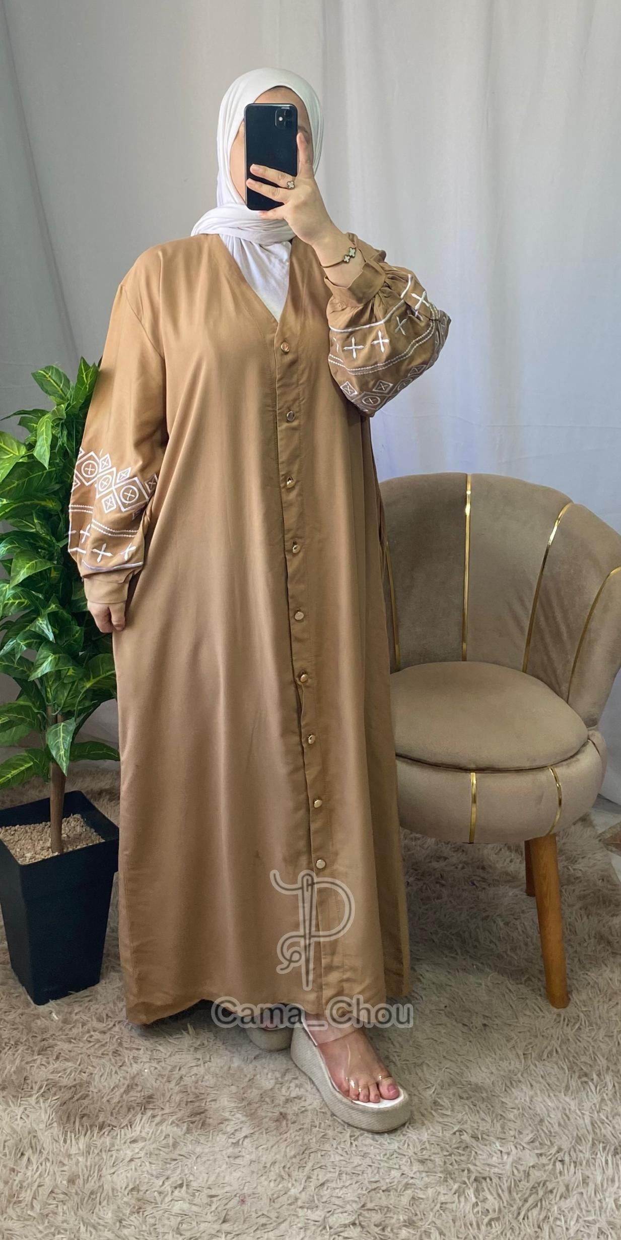 Robe brodée ⭐
