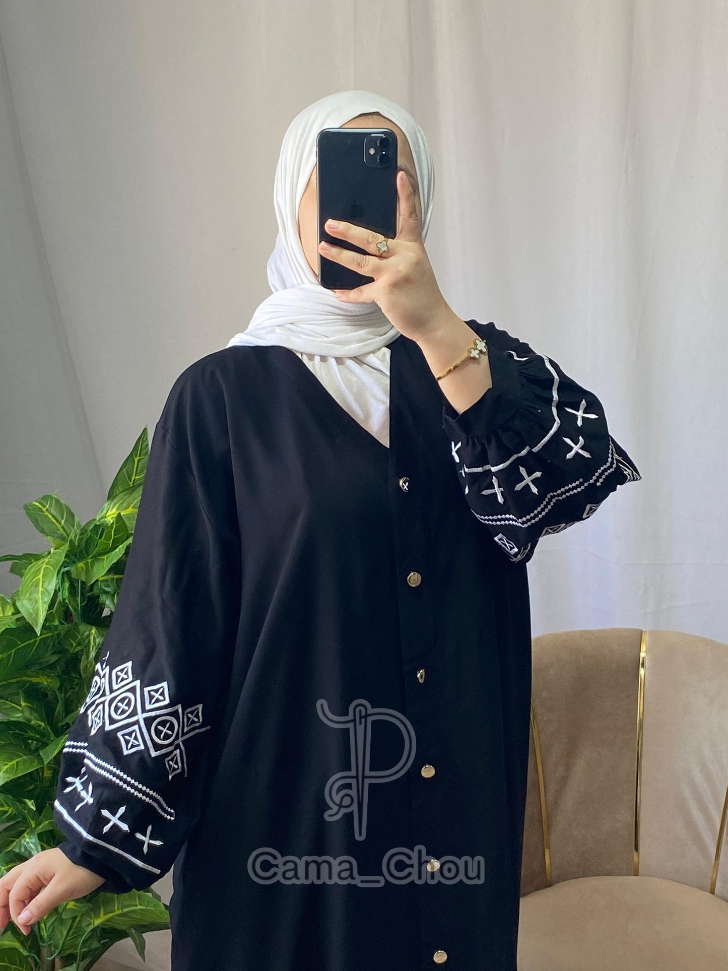 Robe brodée ⭐