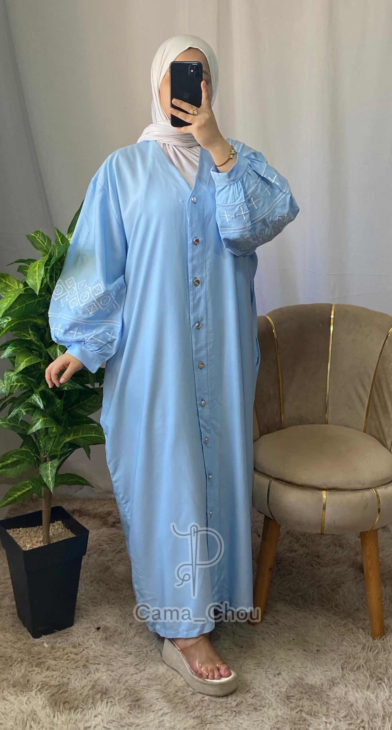 Robe brodée ⭐