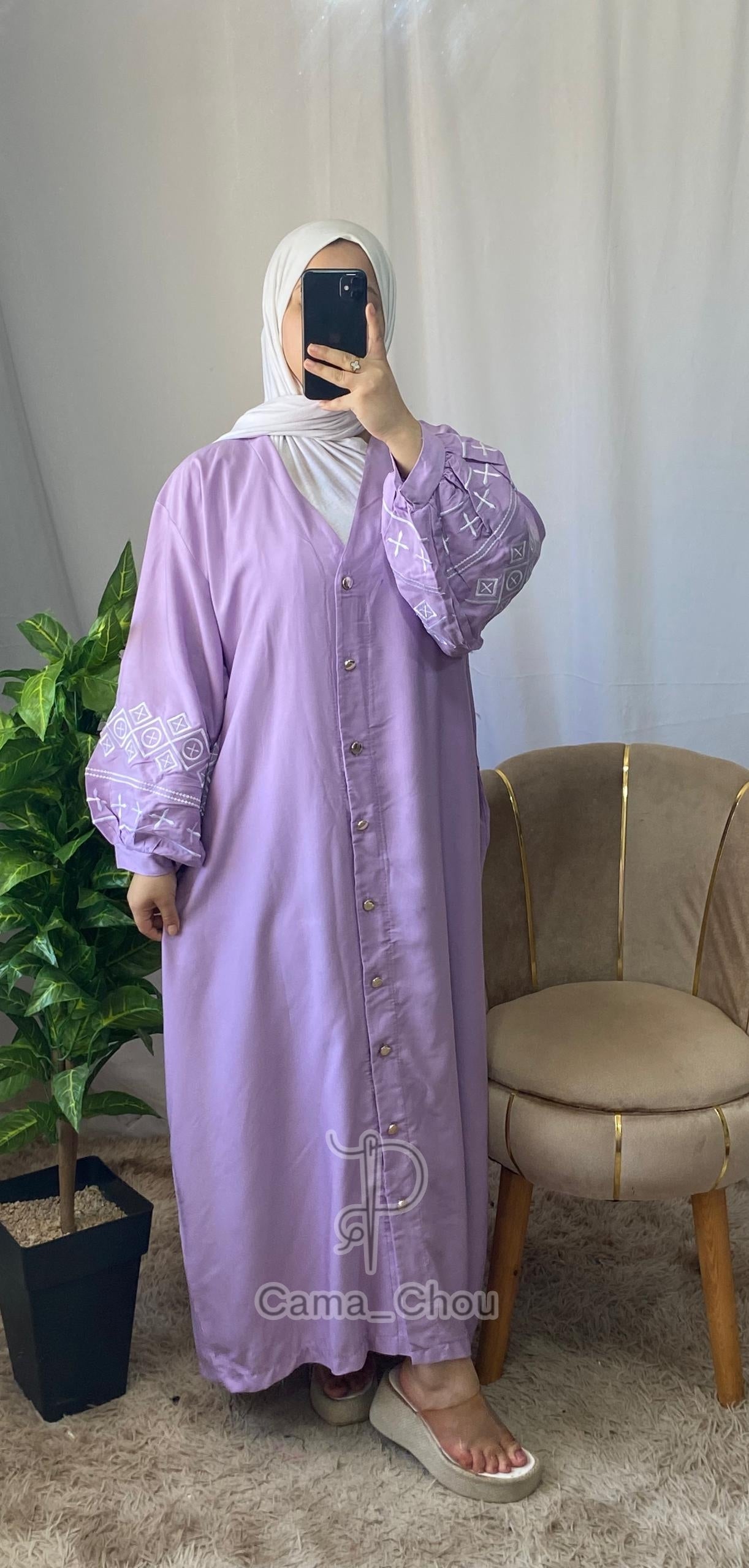 Robe brodée ⭐