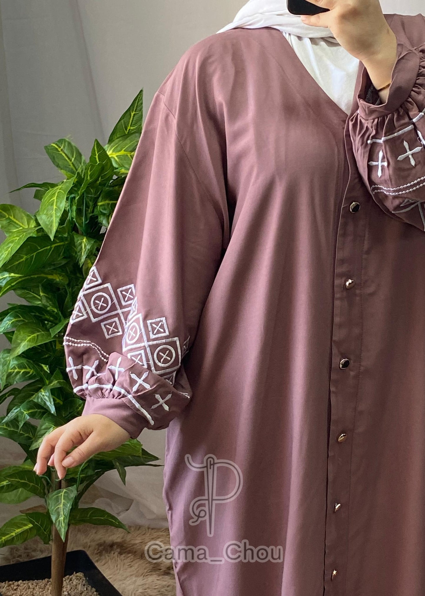 Robe brodée ⭐