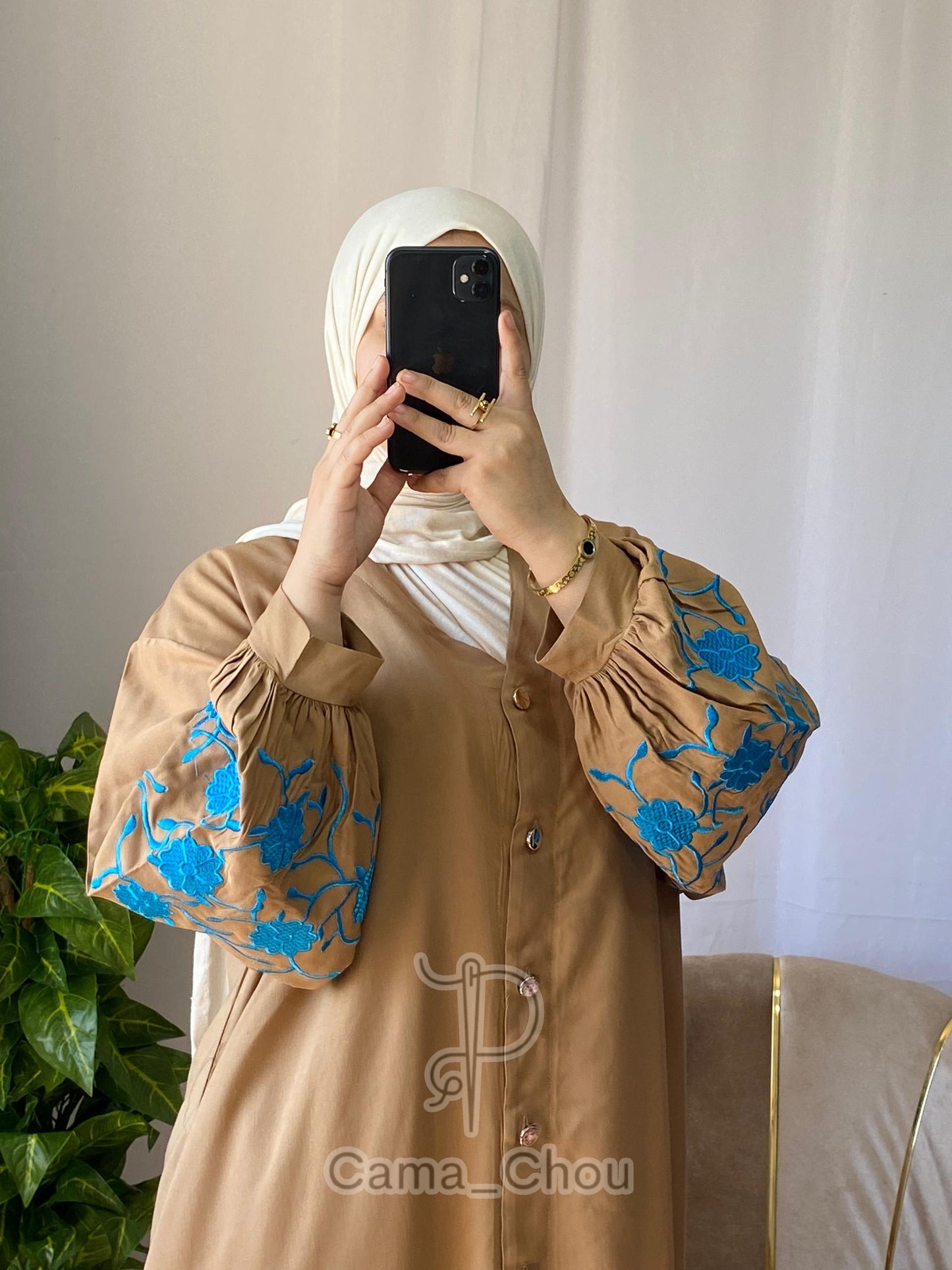 Robe brodée ✨