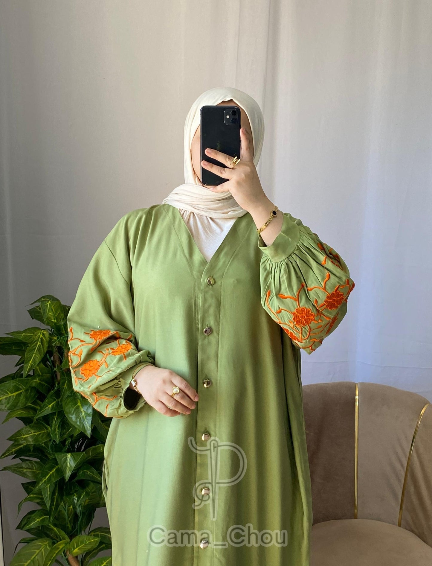 Robe brodée ✨