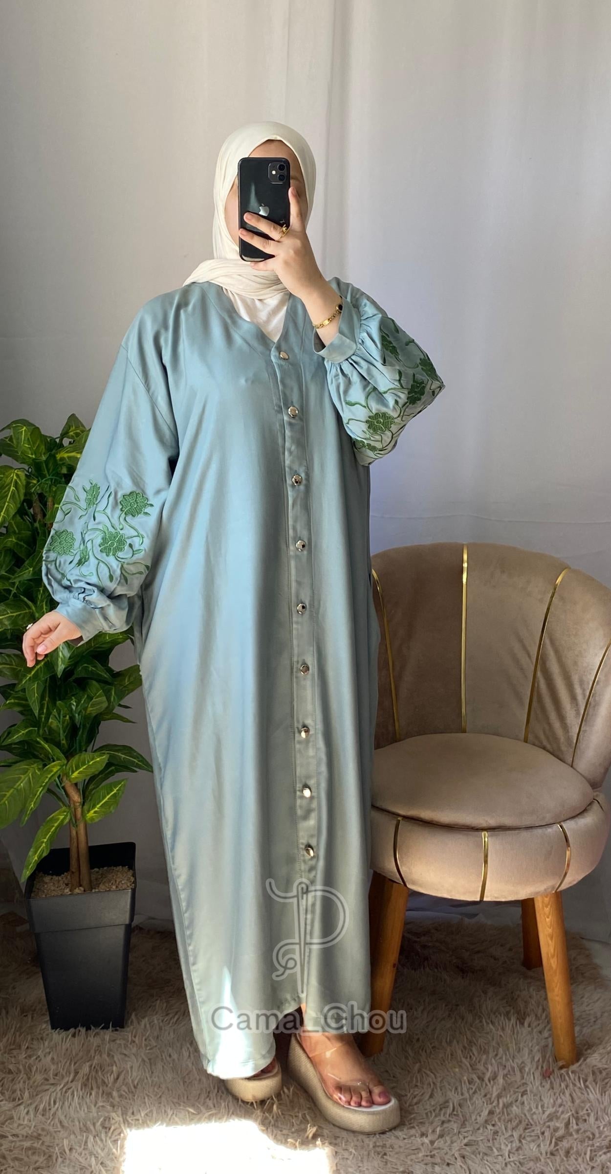 Robe brodée ✨