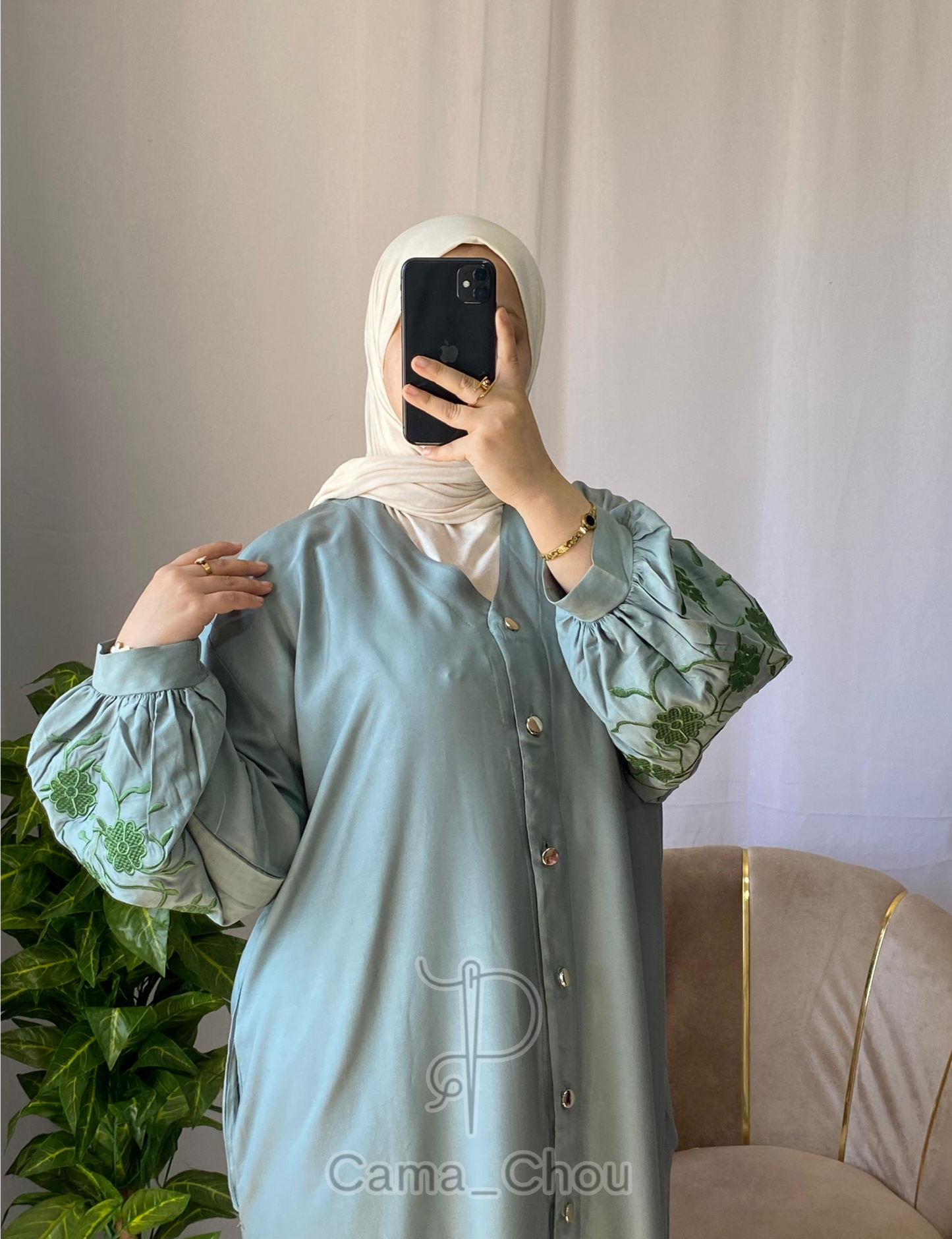 Robe brodée ✨