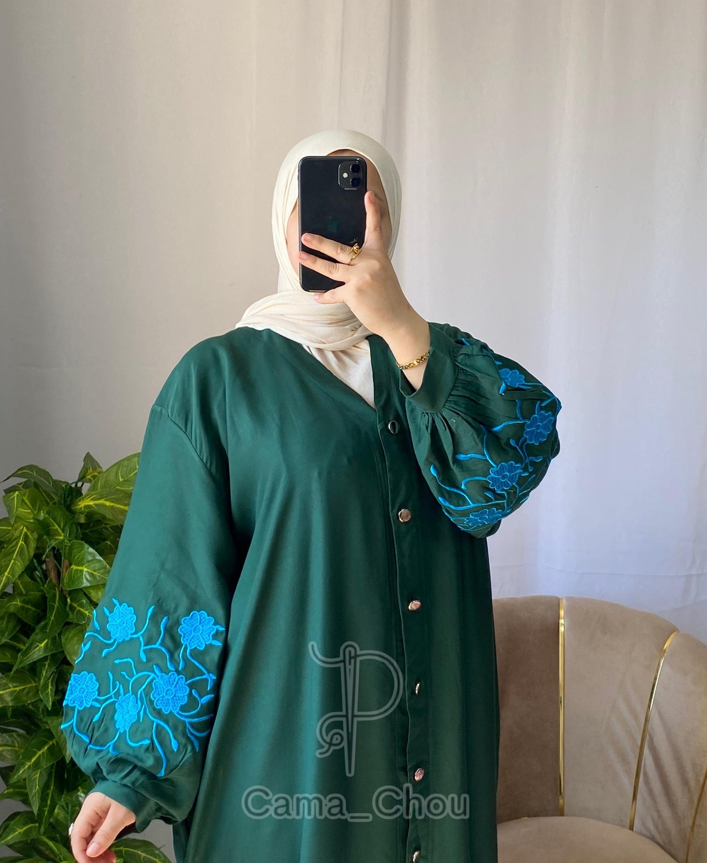 Robe brodée ✨