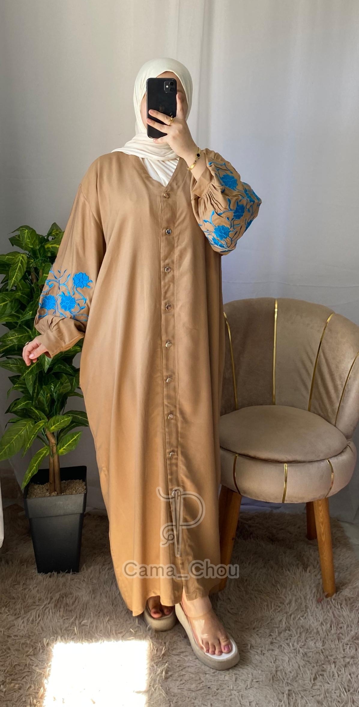Robe brodée ✨