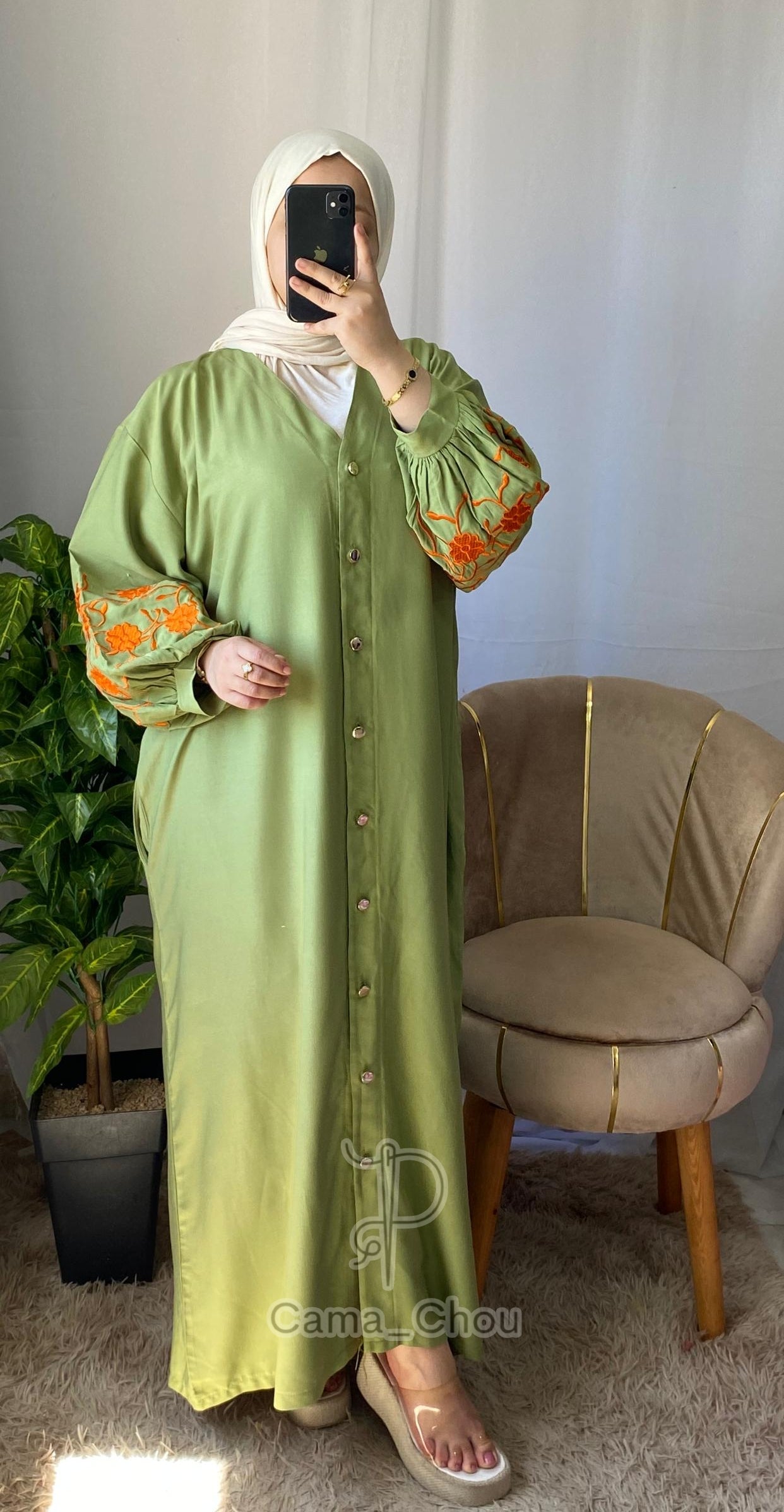 Robe brodée ✨